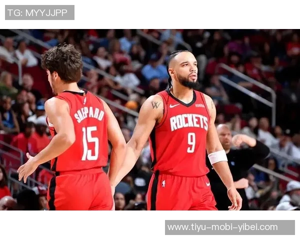 狄龙信心满满称球队与雷霆实力相当期待战胜火箭再创佳绩 狄龙信心满满称球队与雷霆实力相当期待战胜火箭再创佳绩